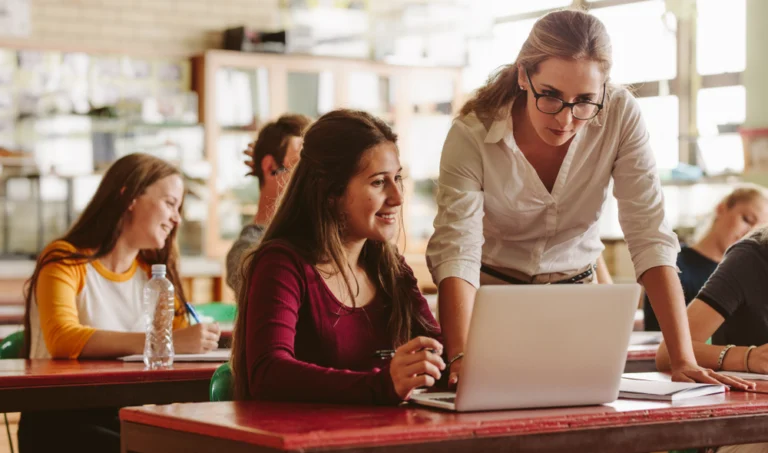 Credential Programs That Can Replace Traditional Degrees