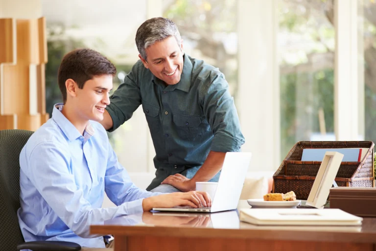 How Parents Can Support Online College Students